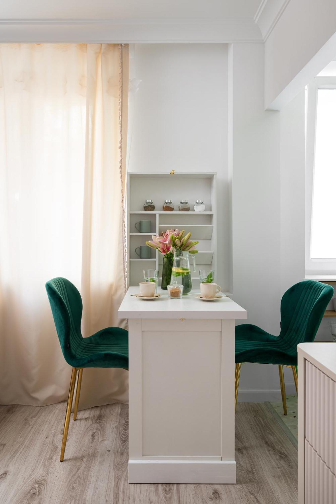 Lovely Downtown Studio At Most Lively Hoza Street, Discover Warsaw On Foot Ngoại thất bức ảnh