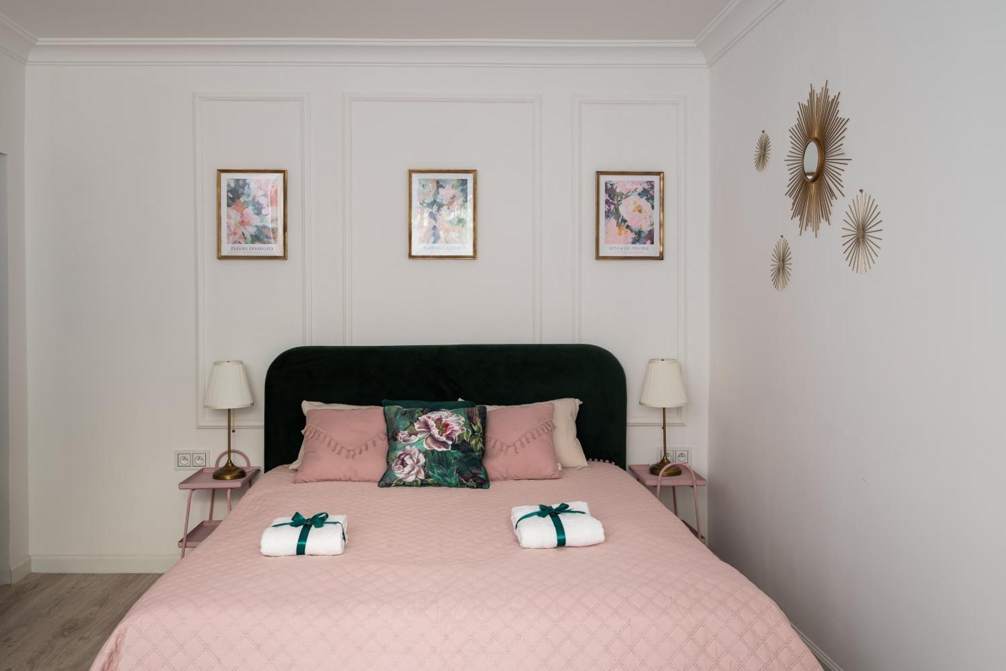Lovely Downtown Studio At Most Lively Hoza Street, Discover Warsaw On Foot Ngoại thất bức ảnh